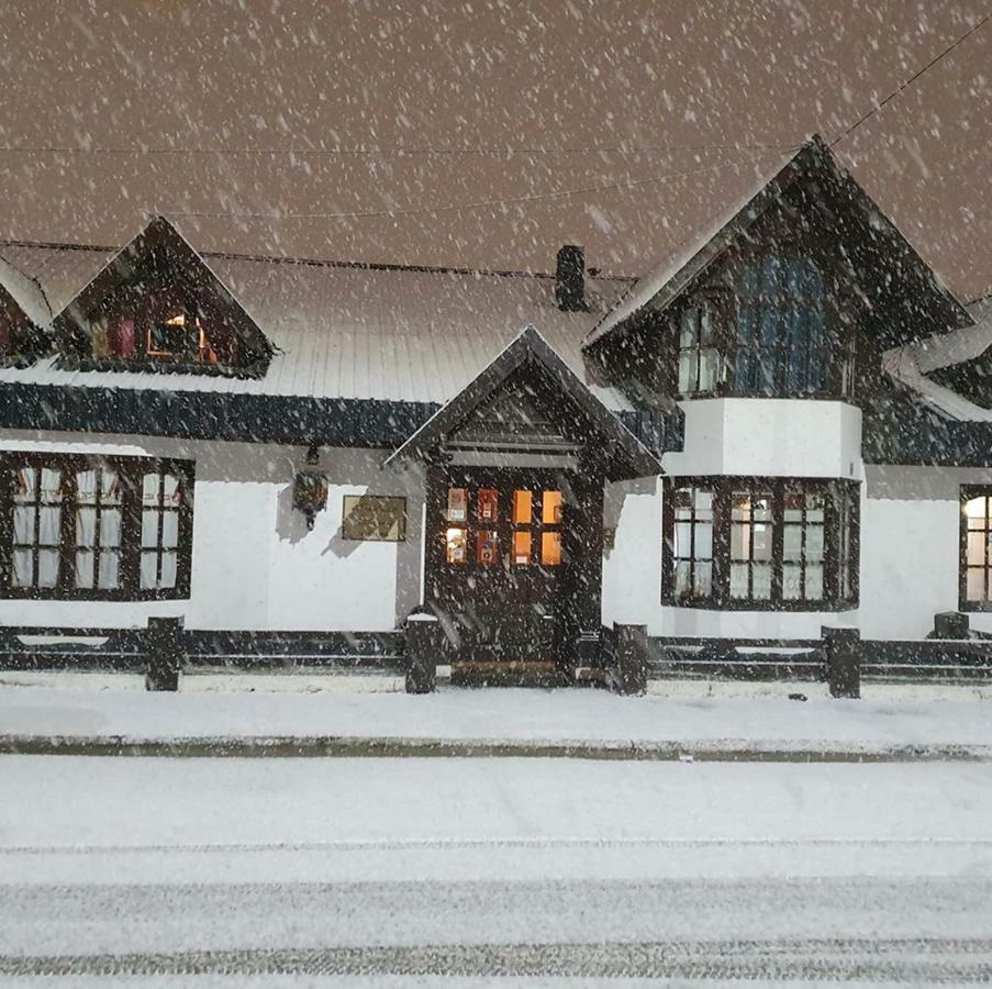 Hosteria Residencia Linares Ushuaia Dış mekan fotoğraf